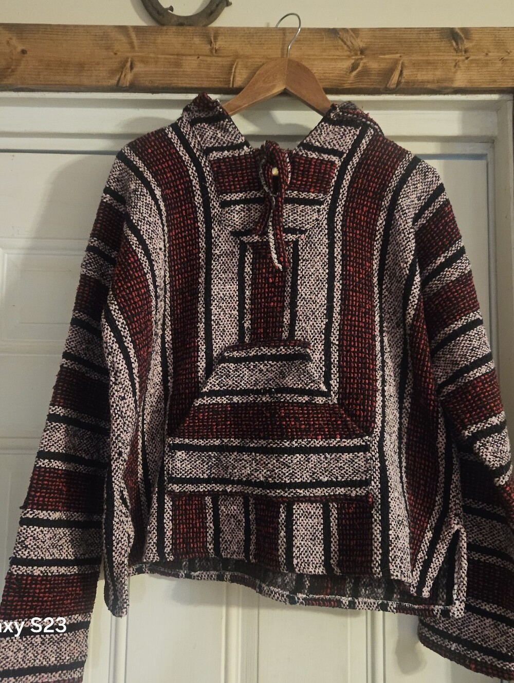 Men's Hooded Baja Knit Sweater - Burgundy & Black